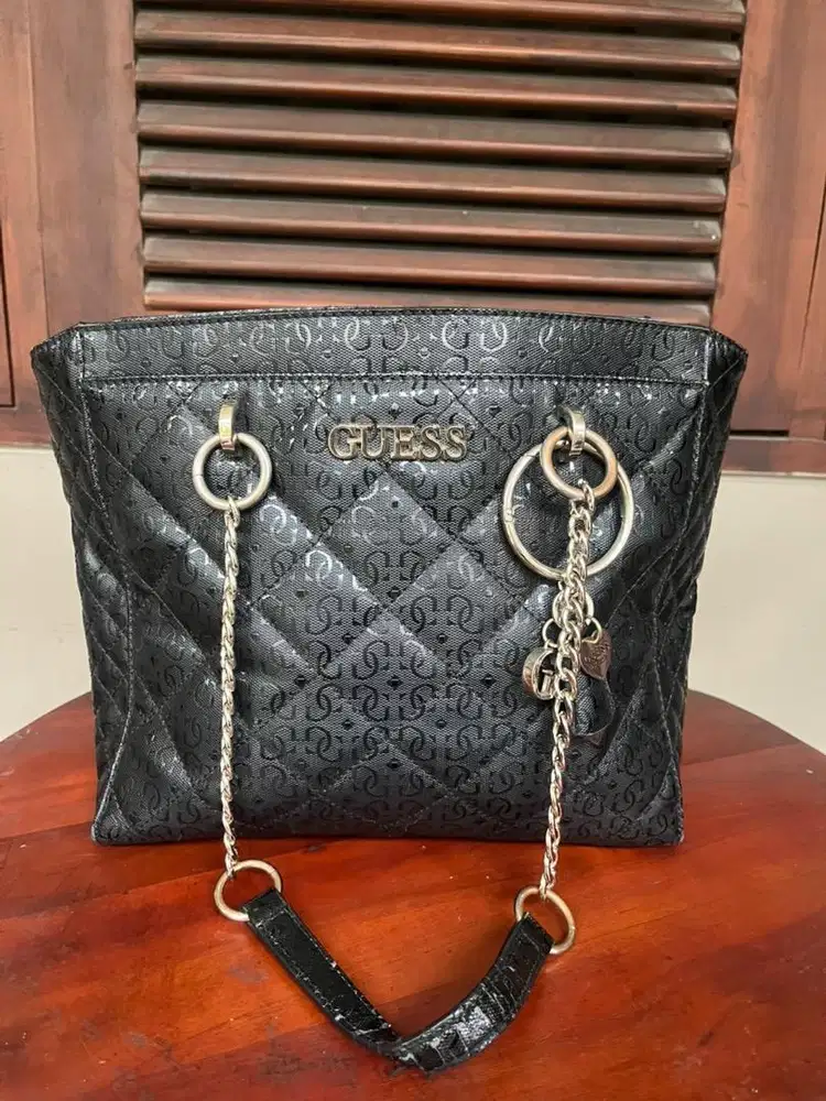 Black Guess Wilona satchel bag