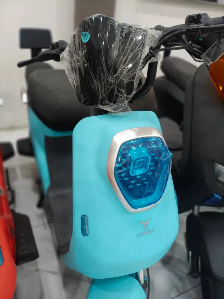 Sepeda listrik uwinfly M60