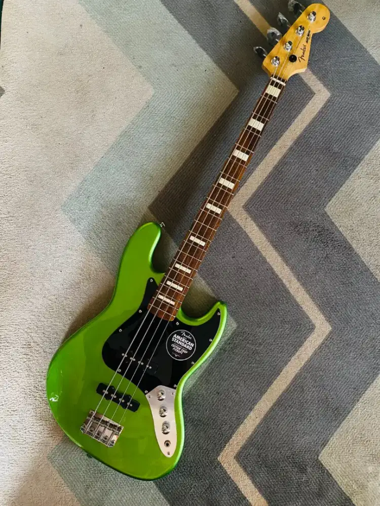 Bass fender jazz metalic green (custom)