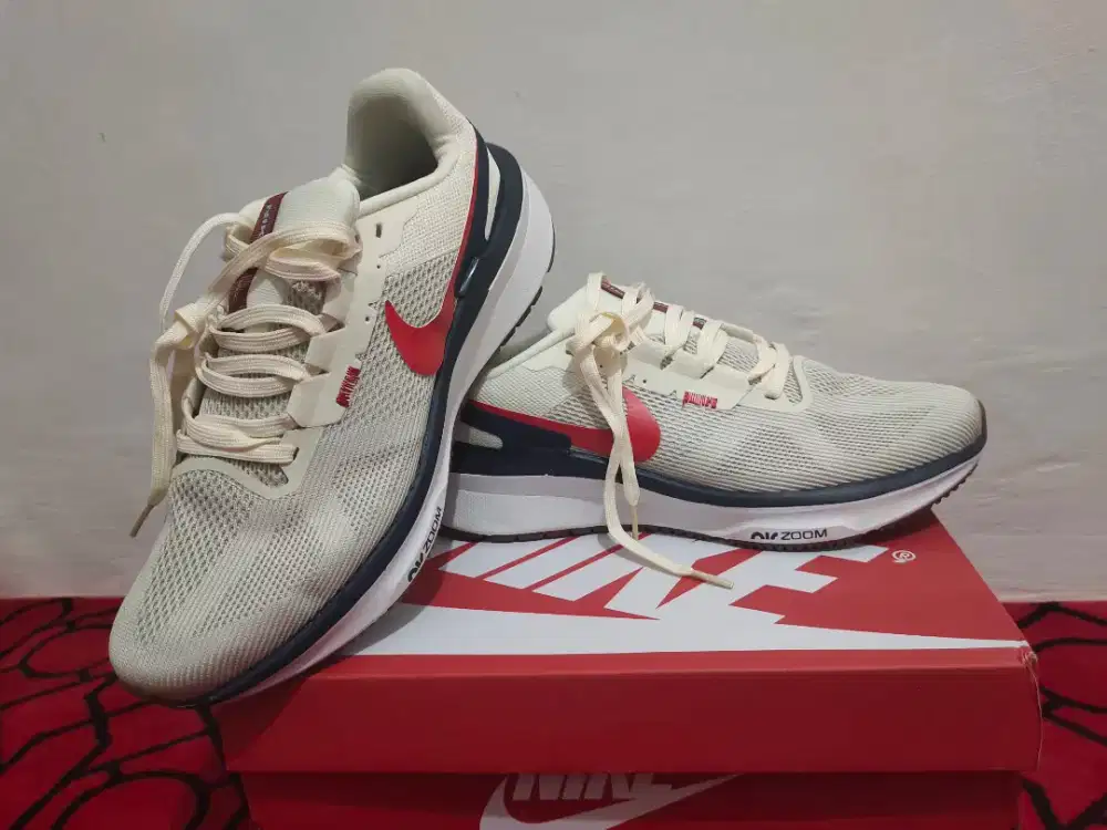Dijual sepatu nike air zoom structure25
