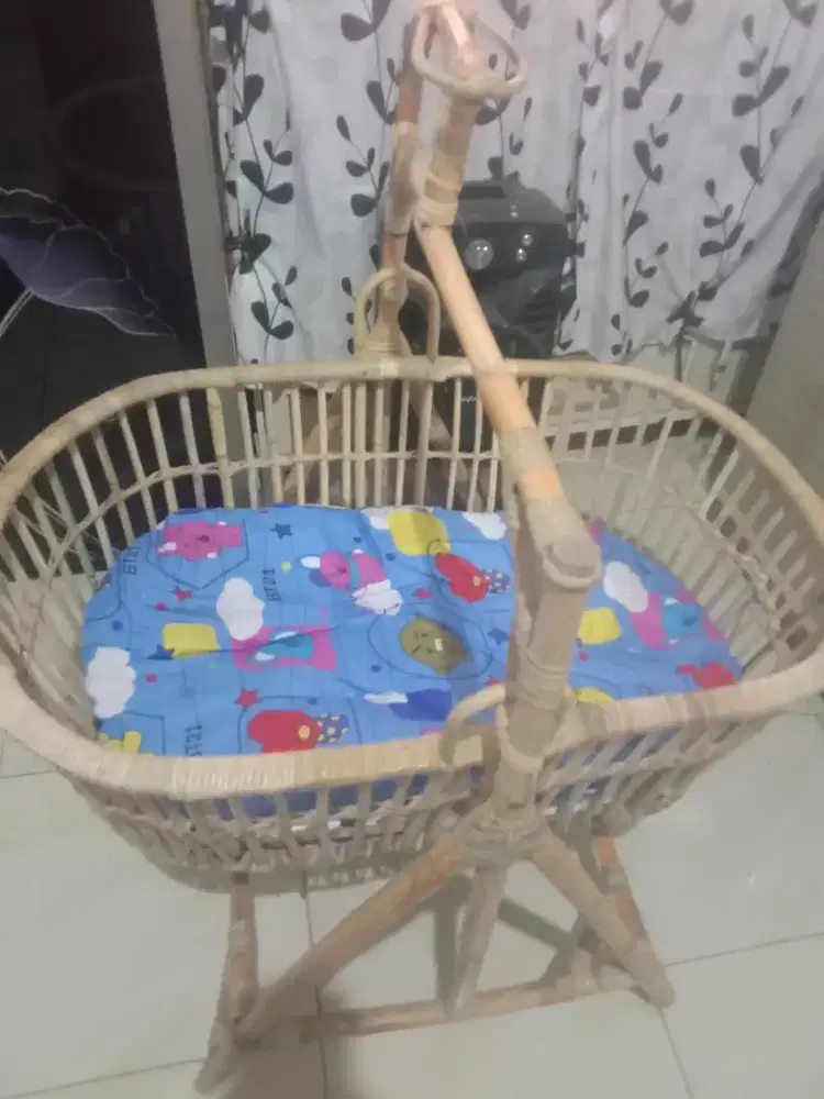 Ayunan bayi rotan Like new