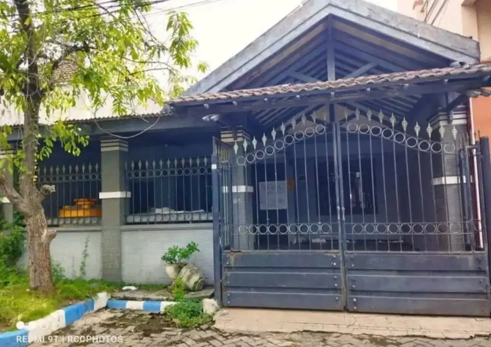 Rumah Di Perumahan Pondok Tjandra Indah, Sidoarjo