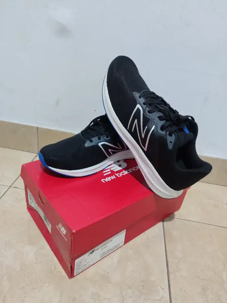 Sepatu NB 413 Black Original