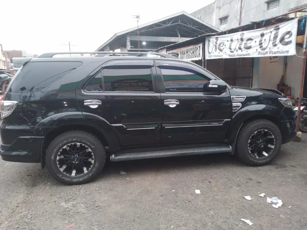 Toyota Fortuner 2012 Bensin