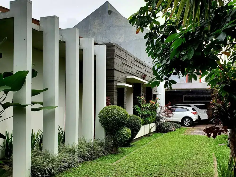 rumah di Arcamanik Endah mainroad dekat Sport jabar