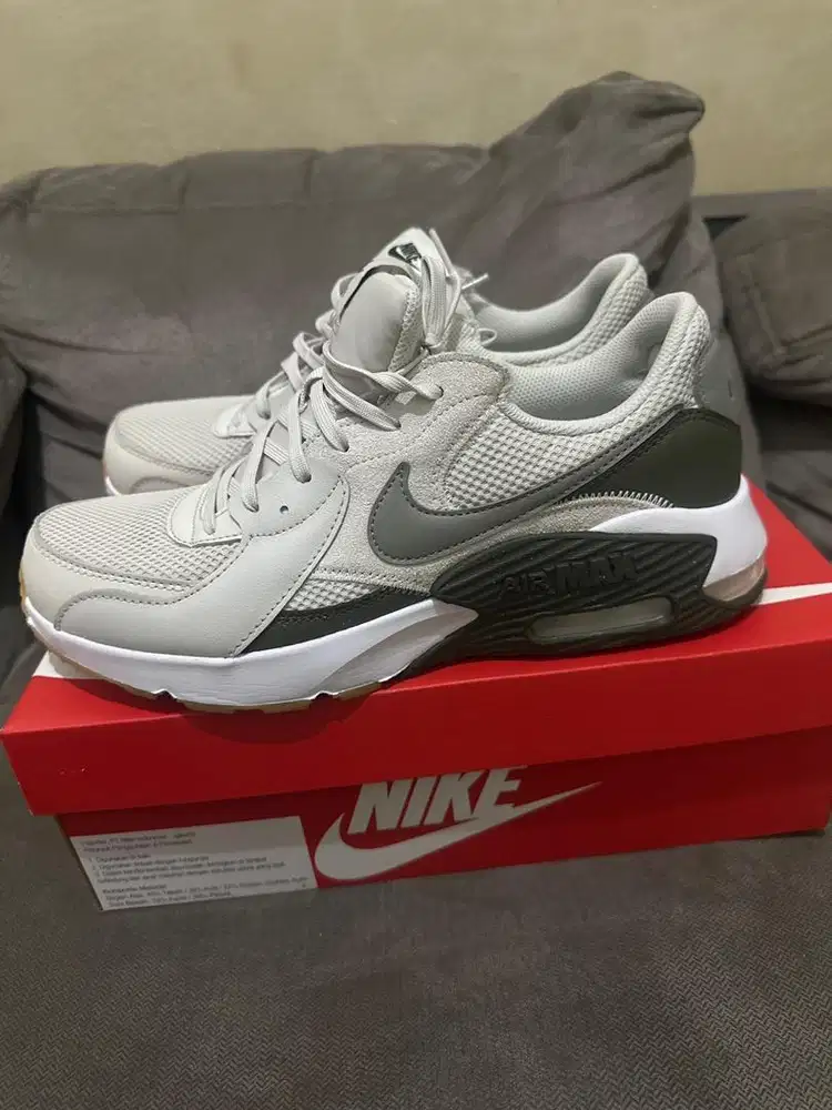 Sepatu Nike Air Max Excee size 44