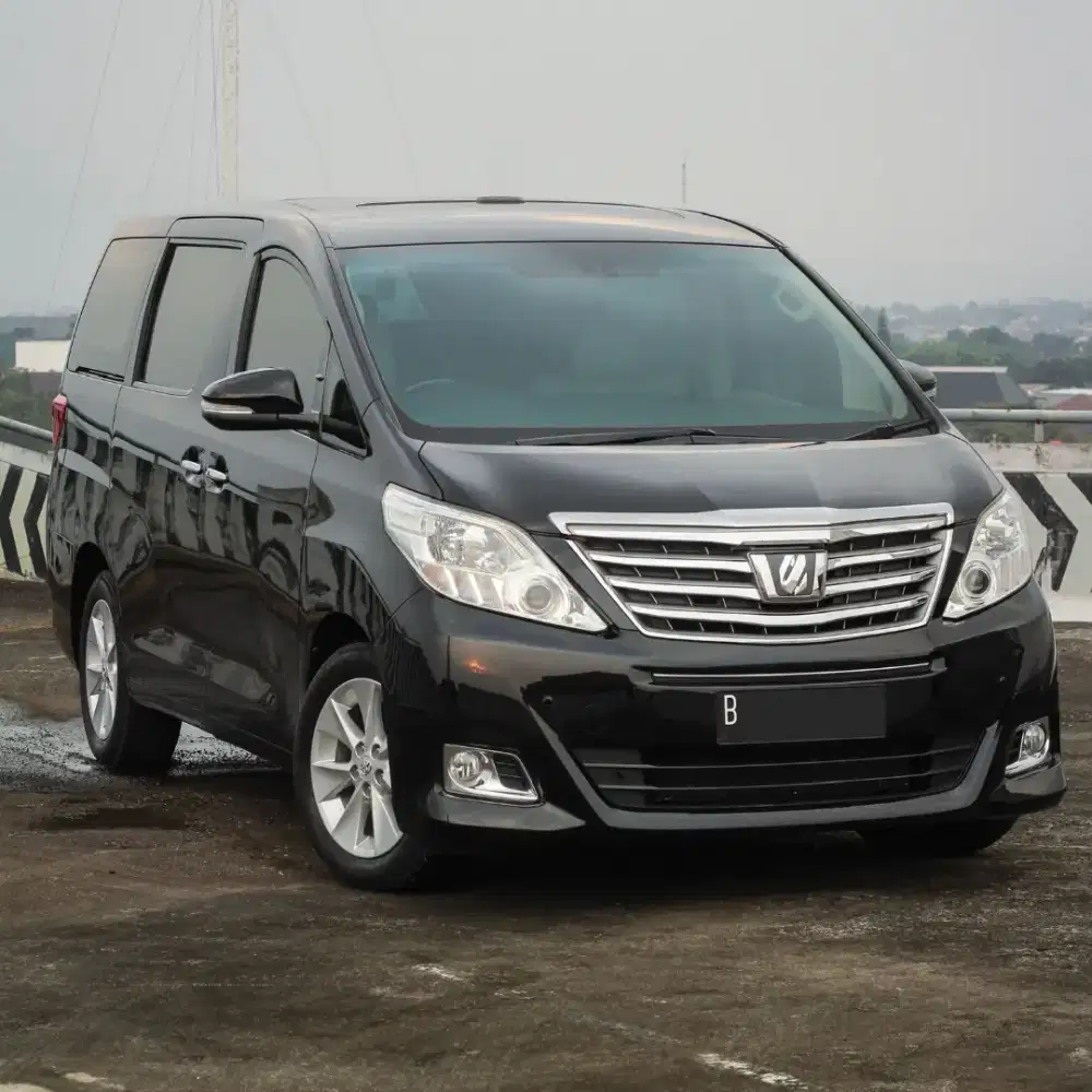 Mulus Alphard G AT Hitam