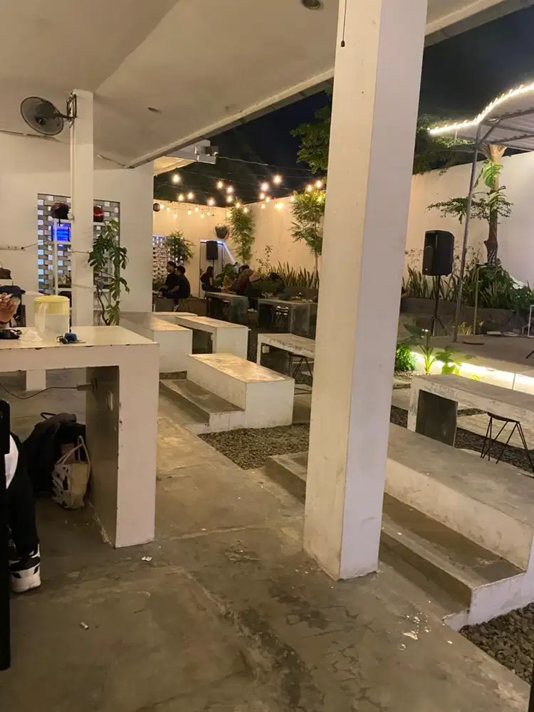 LOKER WAITERS WANITA