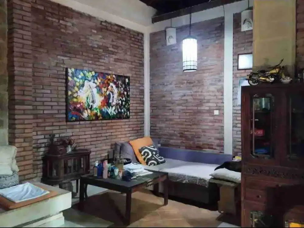 DIJUAL RUMAH LOKASI JALAN DUKUH SARI SESETAN