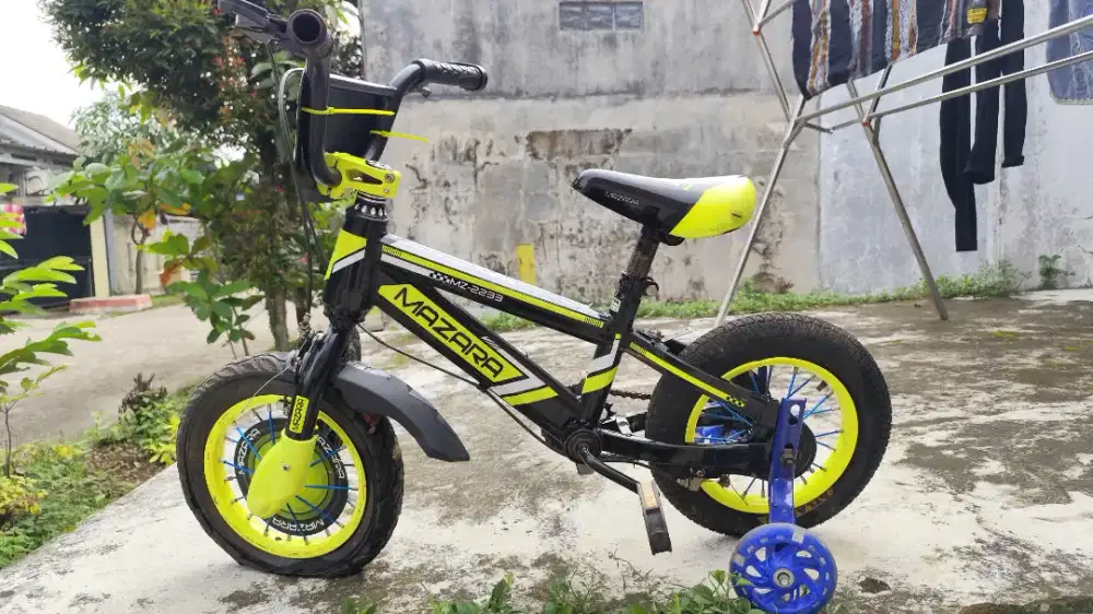 Sepeda anak ukuran 12 like new