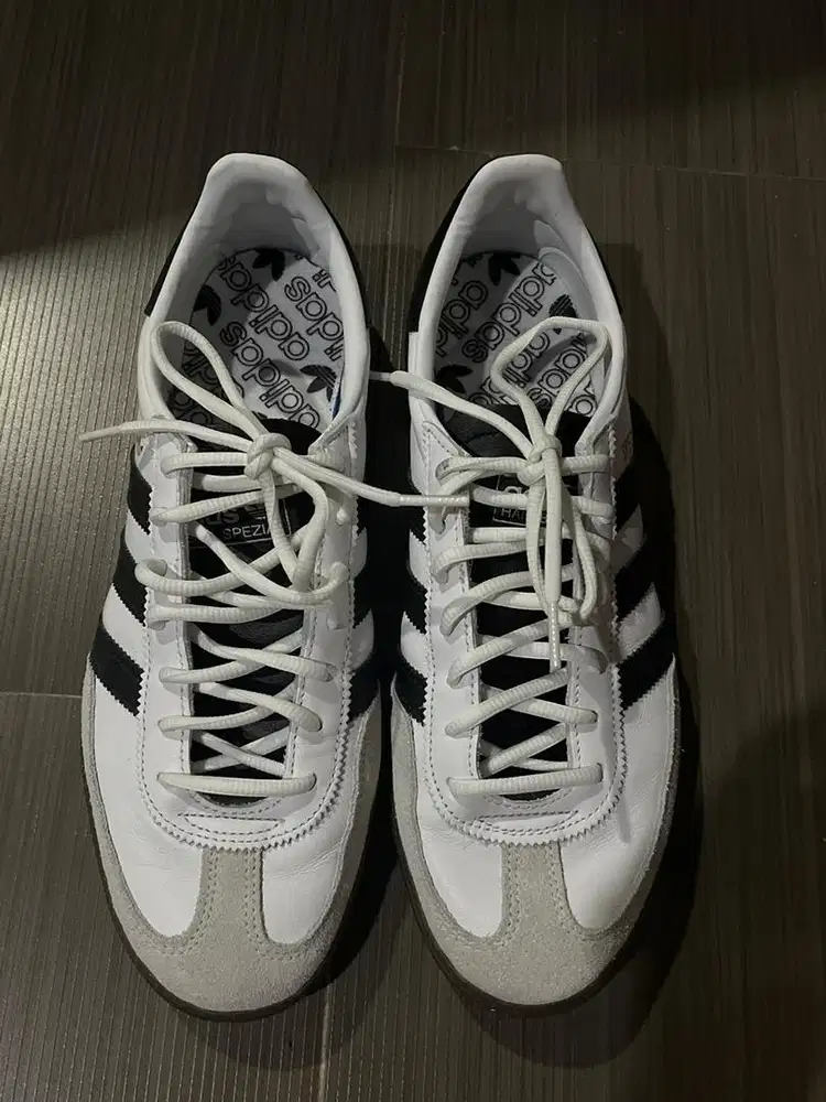 Dijual  murah sepatu adidas SPEZIAL jarang dipakai