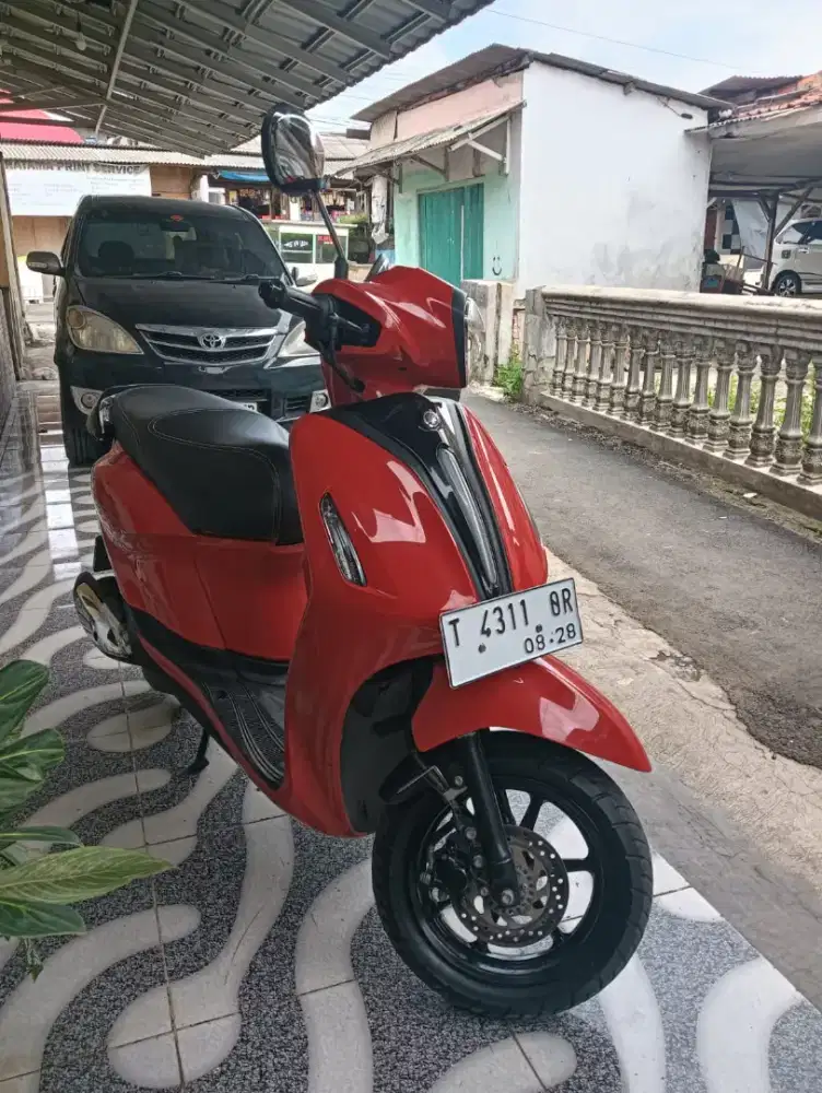 Yamaha Fillano red