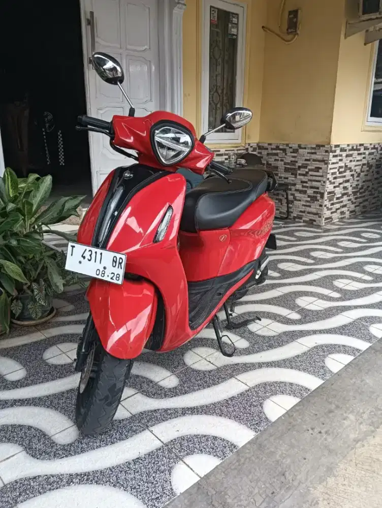 Yamaha Fillano 2023 red