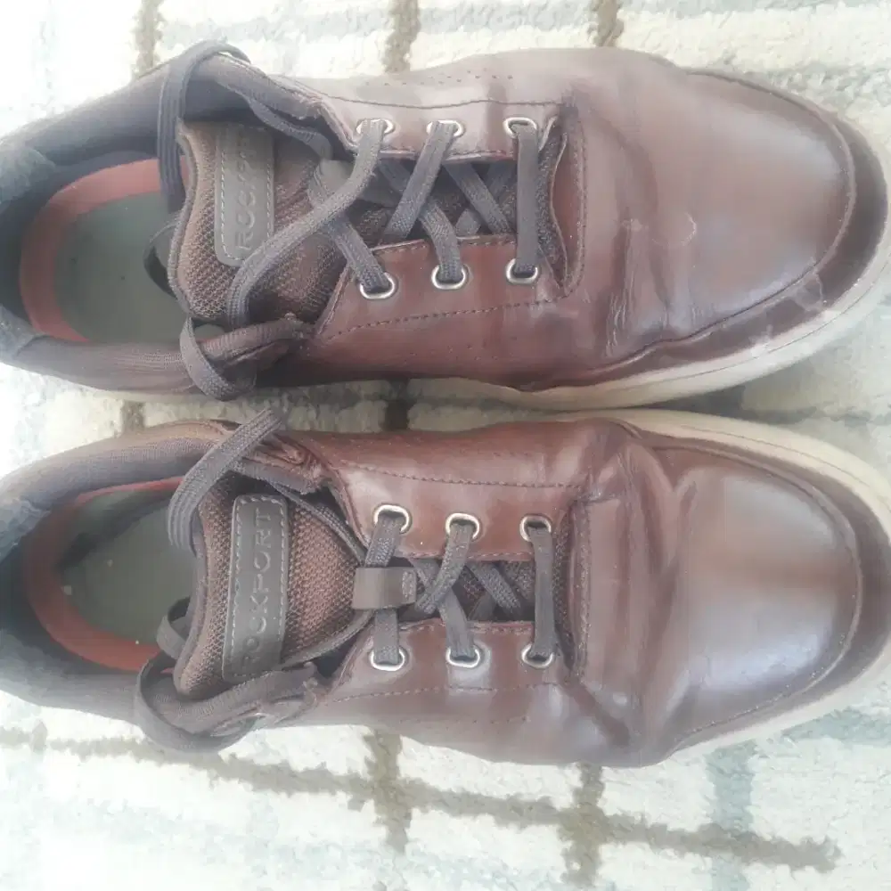 Dijual Sepatu pria ukuran 42