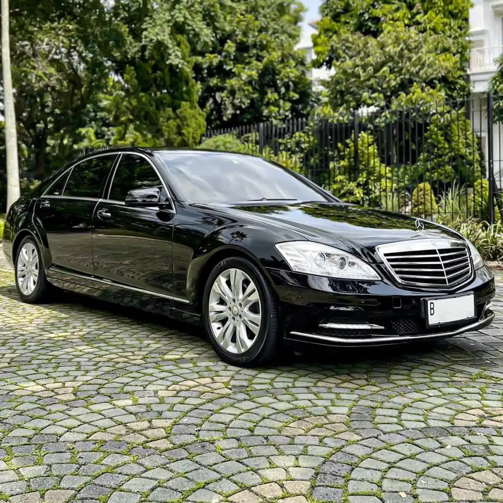 Mercedes Benz S350 W221 2010 Black Hitam 2011 2009 dijual Bu Cepat
