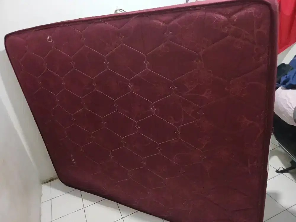 Kasur springbed masih bagus merk point no 2 ukuran 200x160cm