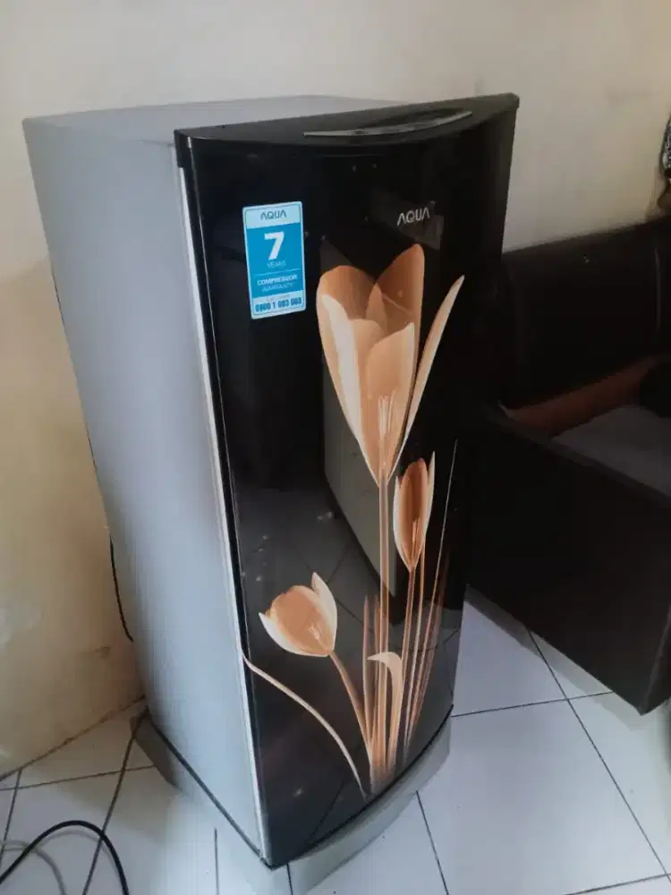 Kulkas merk Aqua normal siap pakai