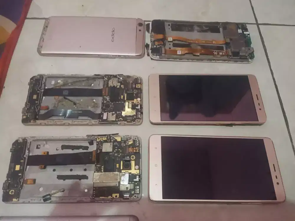 Hp minusan bs buat kanibalan ( redmi note 3 dan mesin f1s )