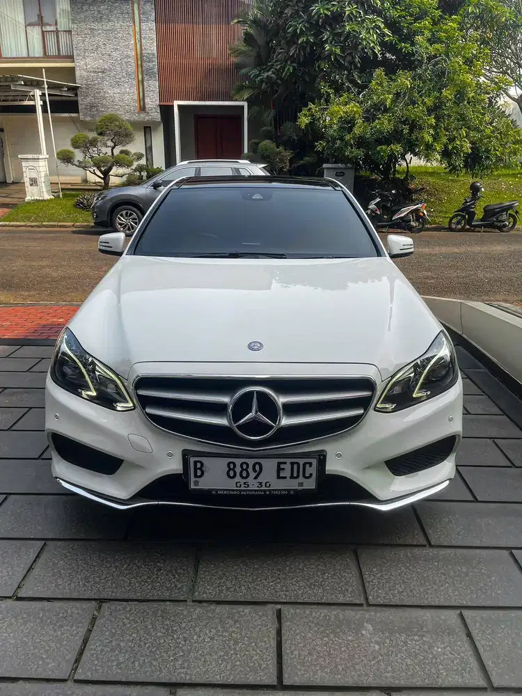 Mercedes Benz E400 2014 White Putih 2013 2015 Mobkas dijual Cepat Bu
