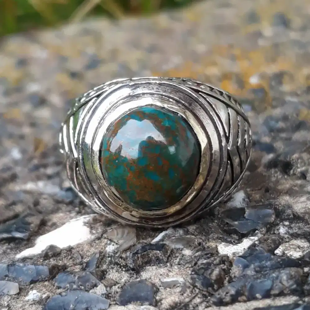 Cincin pirus persia green minion