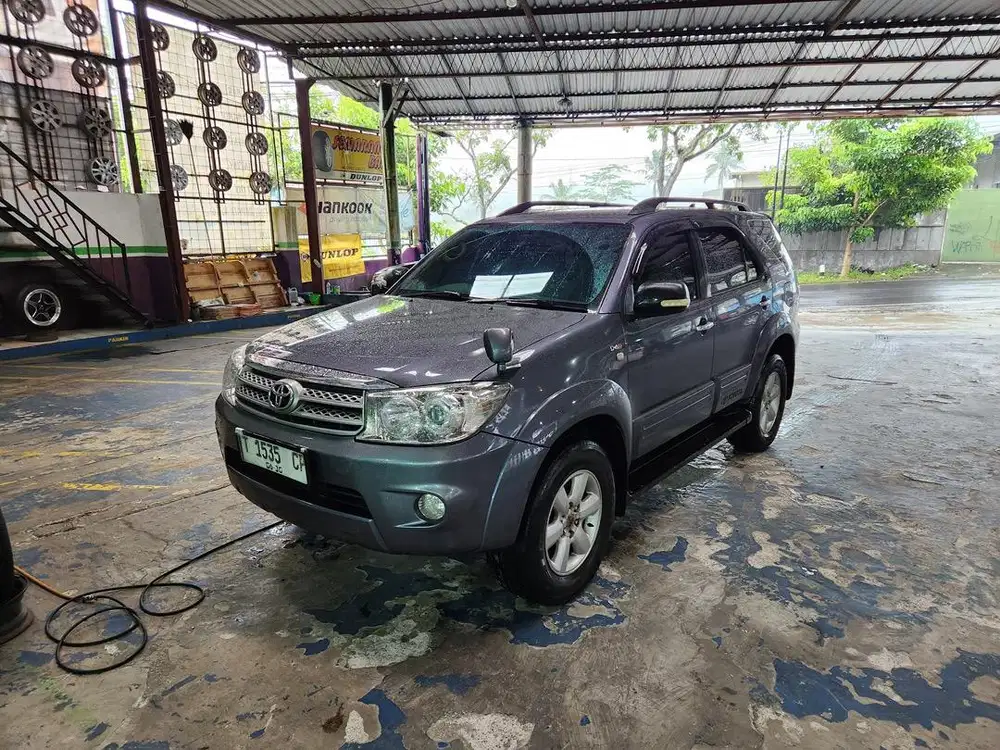 Fortunner 2009 A/T 2.5 diesel tyoe G