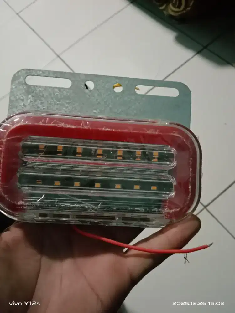 variasi mobil dan alat olahraga