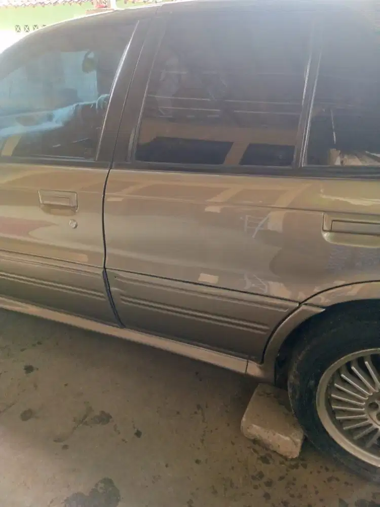 Mitsubishi Lancer 1992 Bensin