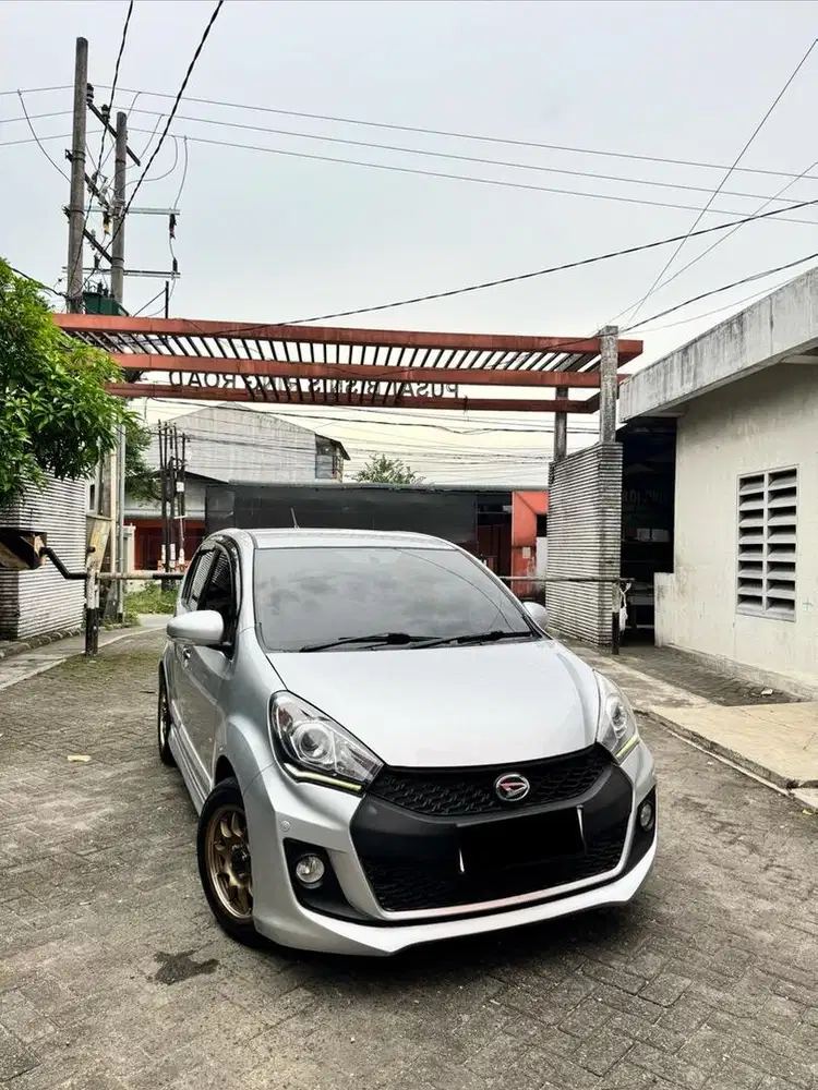 DAIHATSU SIRION RS AT