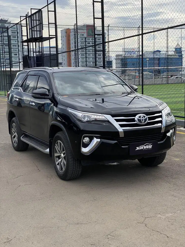 Toyota Fortuner VRZ 2017 Hitam