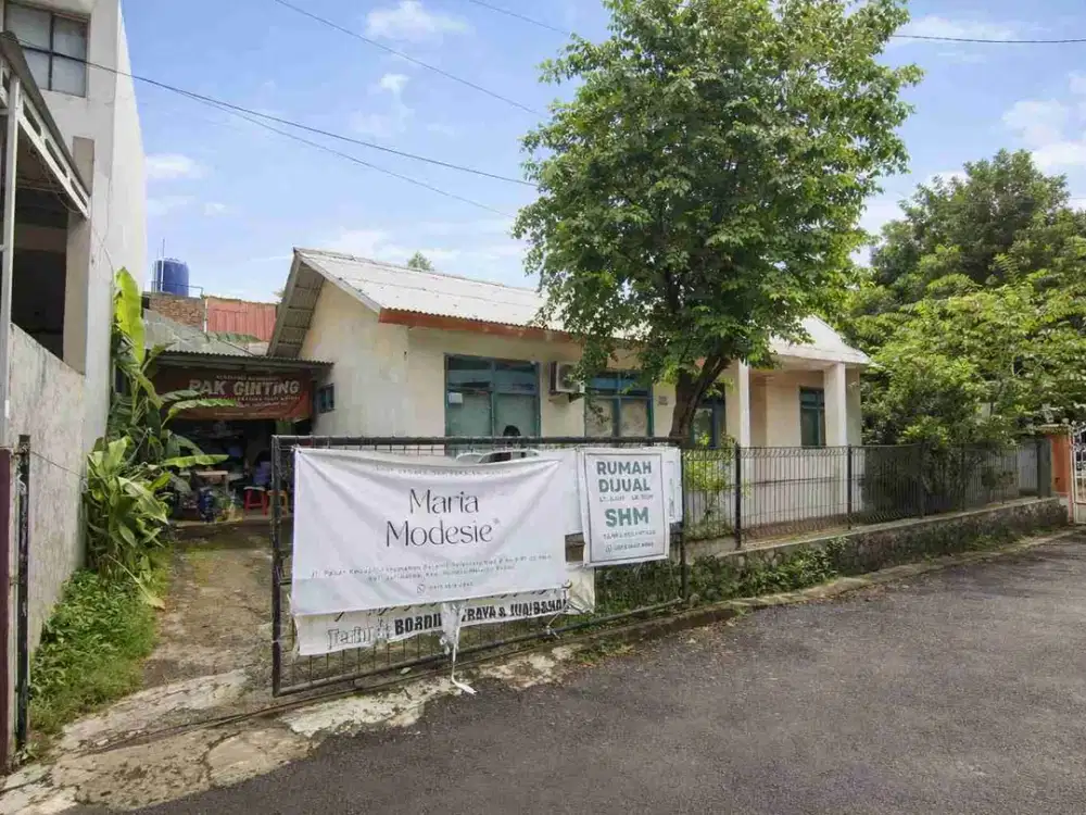 Rumah Hitung Tanah!!! Lokasi Bebas Banjir di Jatiwrna Bekasi