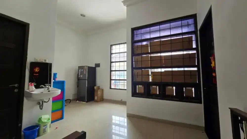 SEWA RUMAH PAKUWON CITY FURNISH 2 LANTAI