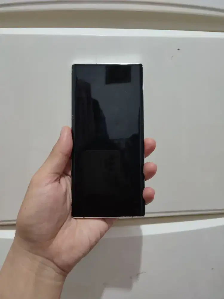 Samsung Galaxy Note 10 Plus – RAM 12 / ROM 512 |