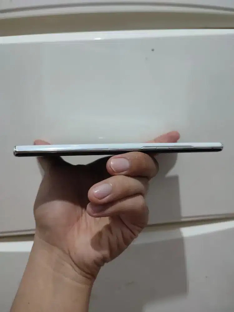 Samsung Galaxy Note 10 Plus – RAM 12 / ROM 512 |