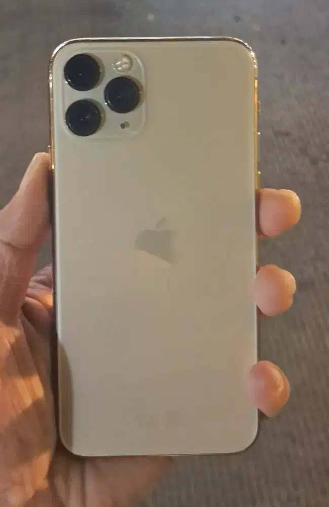 Iphone 11 pro 64gb hp charger