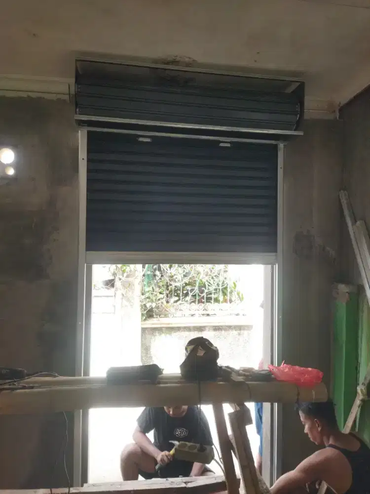Service/pasang baru rolling door (1)Beji Depok Jawa Barat