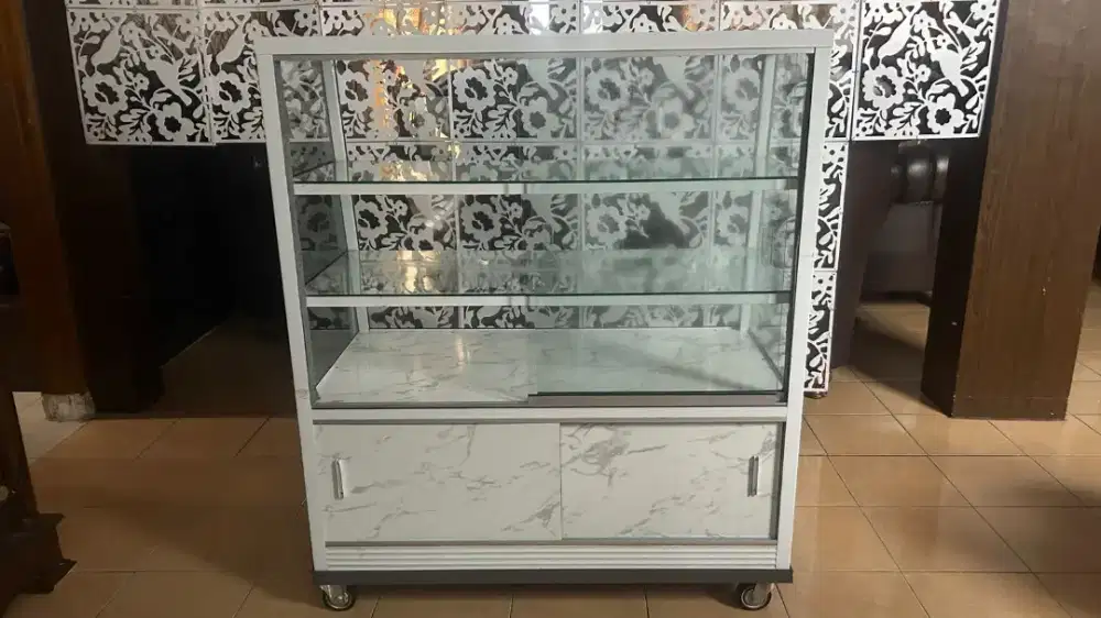 ETALASE KACA RODA MULUS NO MINUS