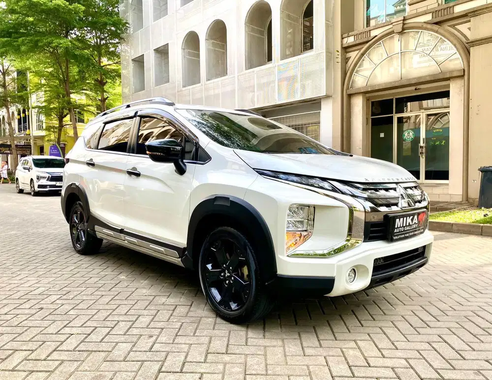 Xpander Cross Premium Plus Rockford Black Edition 2022 Low 20rb