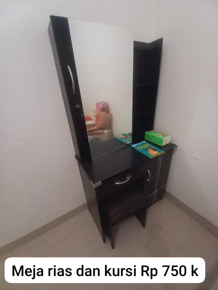 Jual Meja Rias Bekas