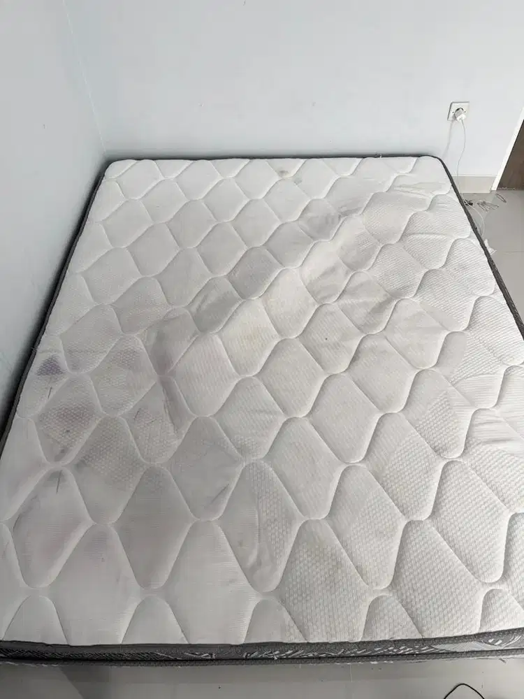 Di jual super cepat Kasur busa 160x200. NEGO SAMPAI JADI