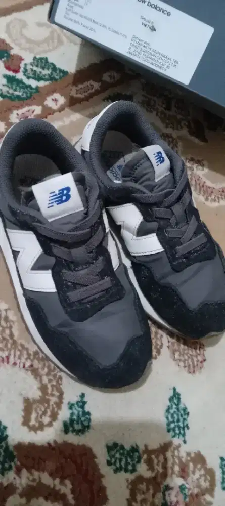 Sepatu anak New Balnace