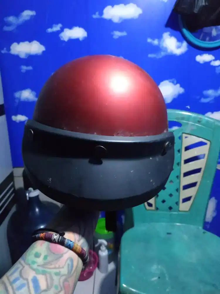 Jual 2 helm 100 RB lokasi Petukangan