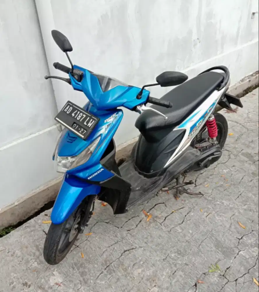 TT/BT/jual HONDA BEAT 2012 AD BYL Mulus NormaL Pajak Baru