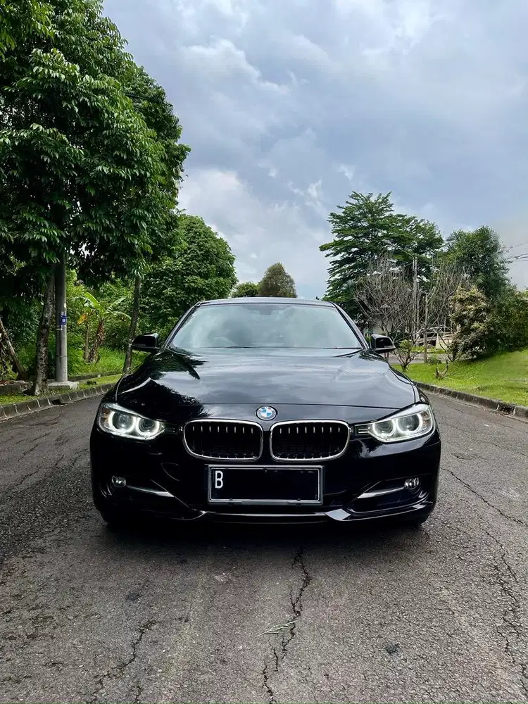 BMW F30 320i 2017 Hitam