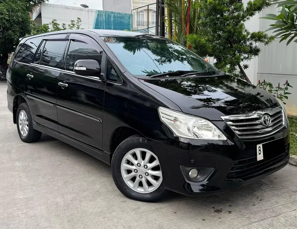TOYOTA INNOVA 2013 V DIESEL MATIC CAPTAIN SOLAR HARGA CASH NETT