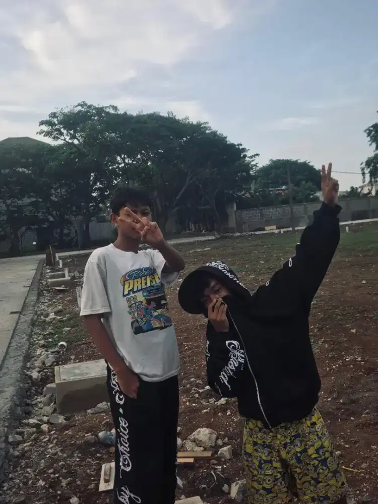 2, ORANG MAU KERJA APA AJA