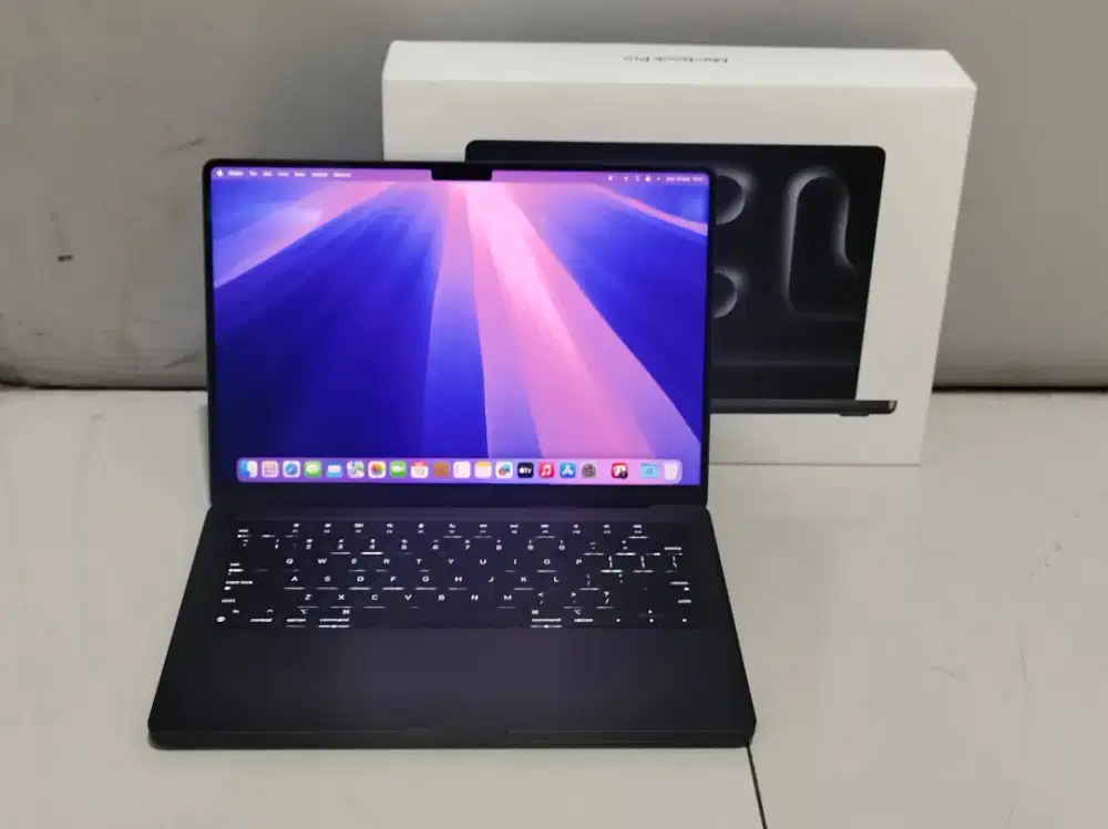 MACBOOK PRO M4 2024 RAM 16GB SSD 512GB GARANSI RESMI S/D 2026 
LIKENEW