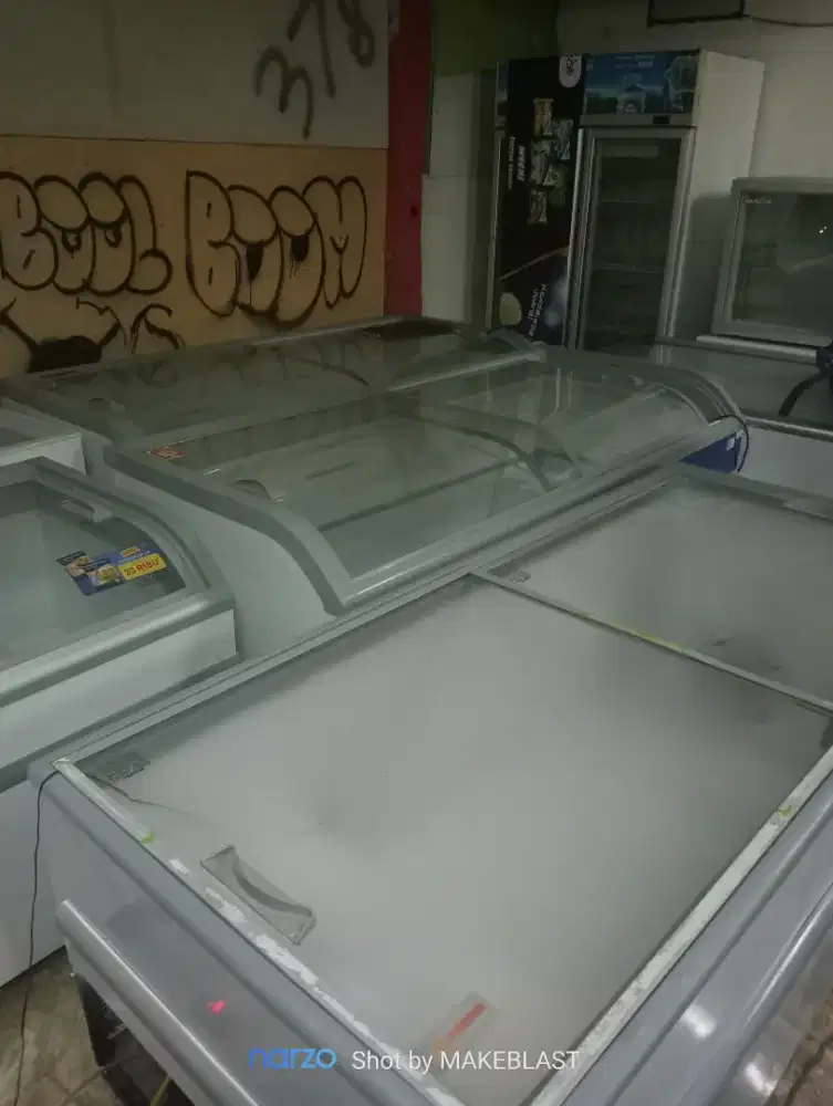 Freezer Sliding Kaca Merek GEA 500/700/1000L