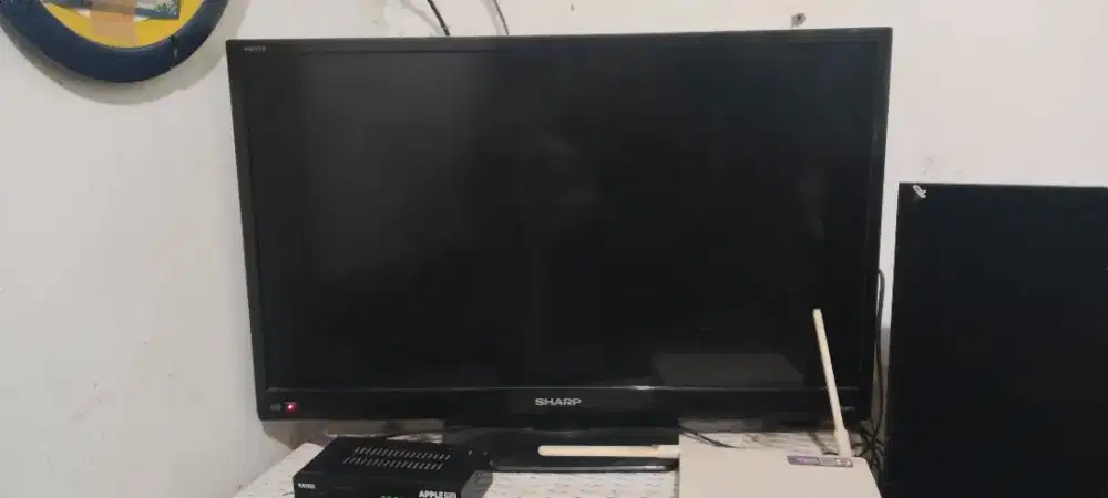 Tv Sharp LC-29LE5071 + STB