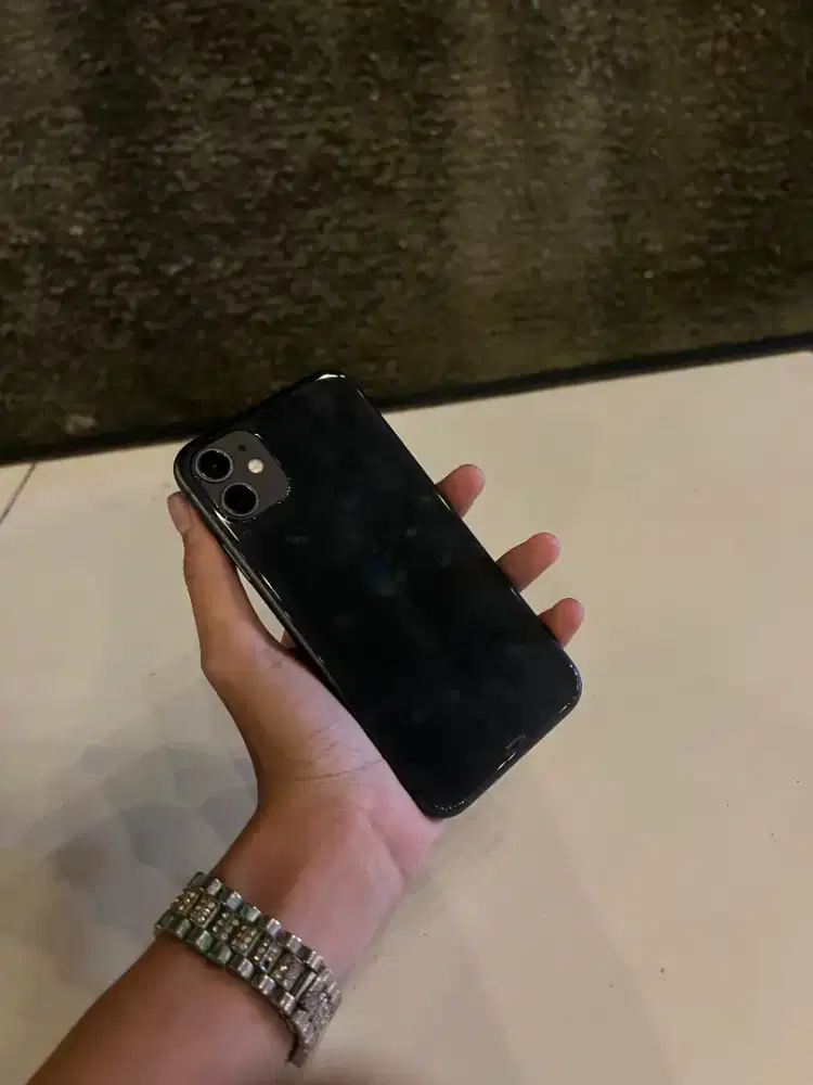 Iphone 11 64 ibox lumayan oke