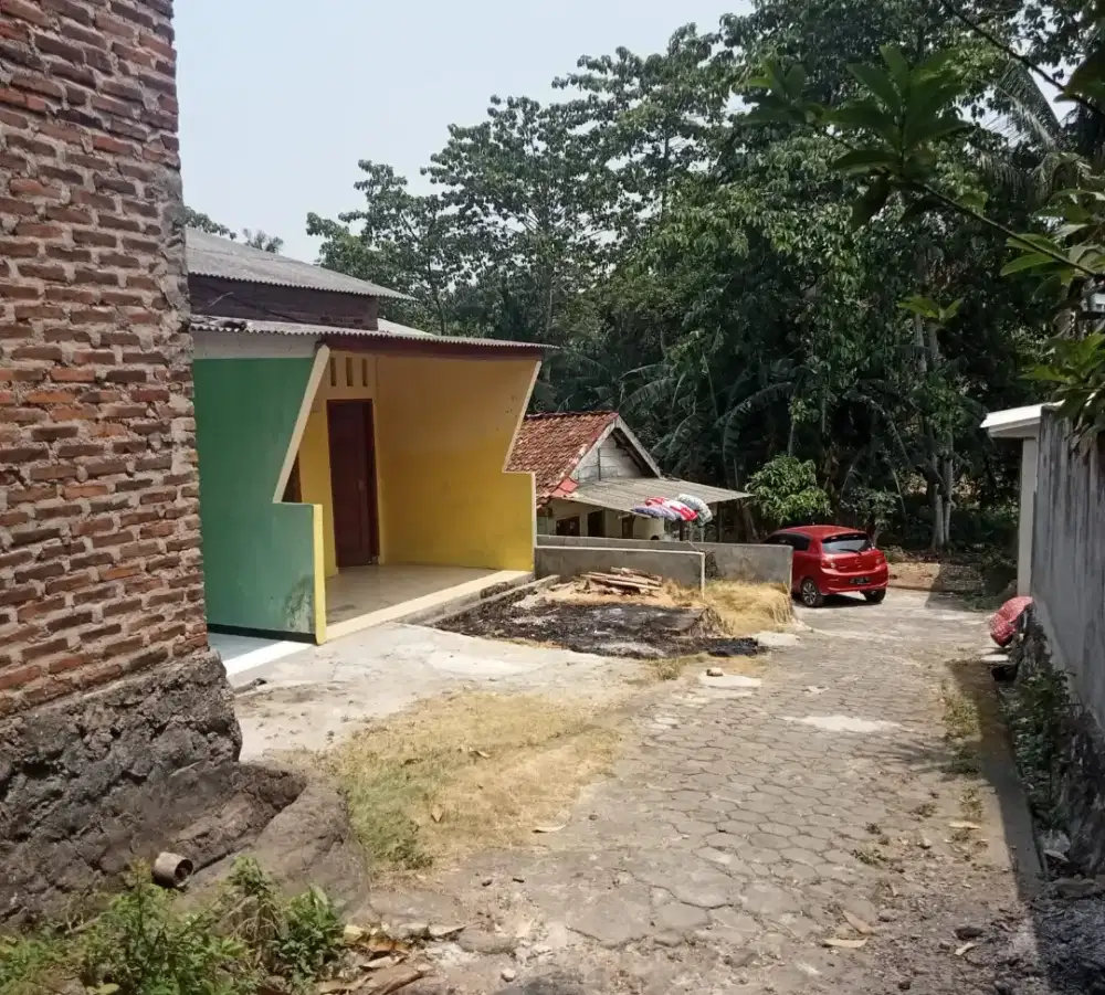 3 bedeng dijual di jl pramuka gg. Maherat gak mesti ketiganya
